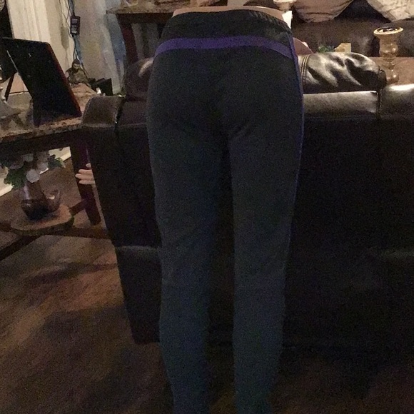 Adidas - Picture 3 of 4